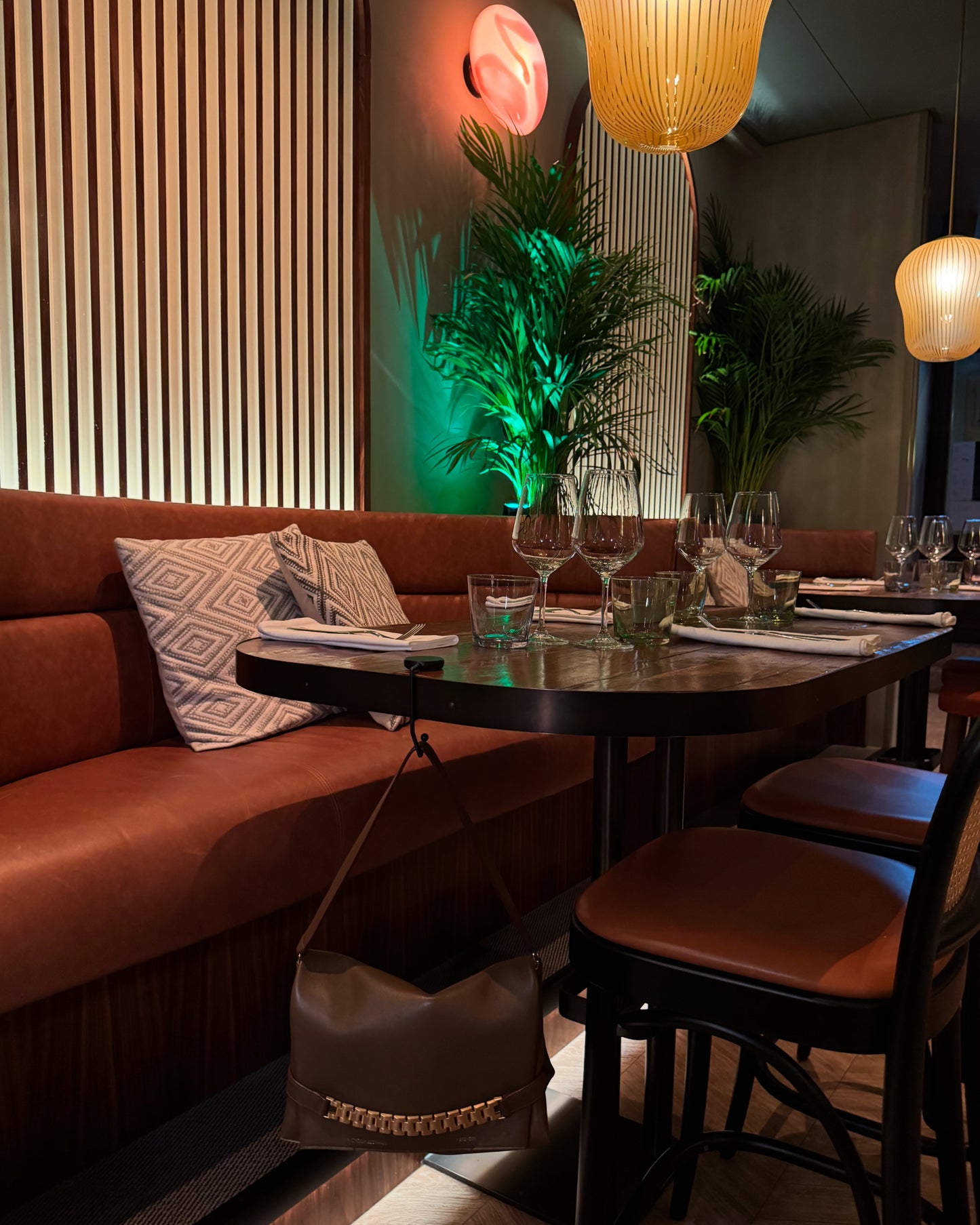 A'VERIE Hammered Matte Black - Limited Edition