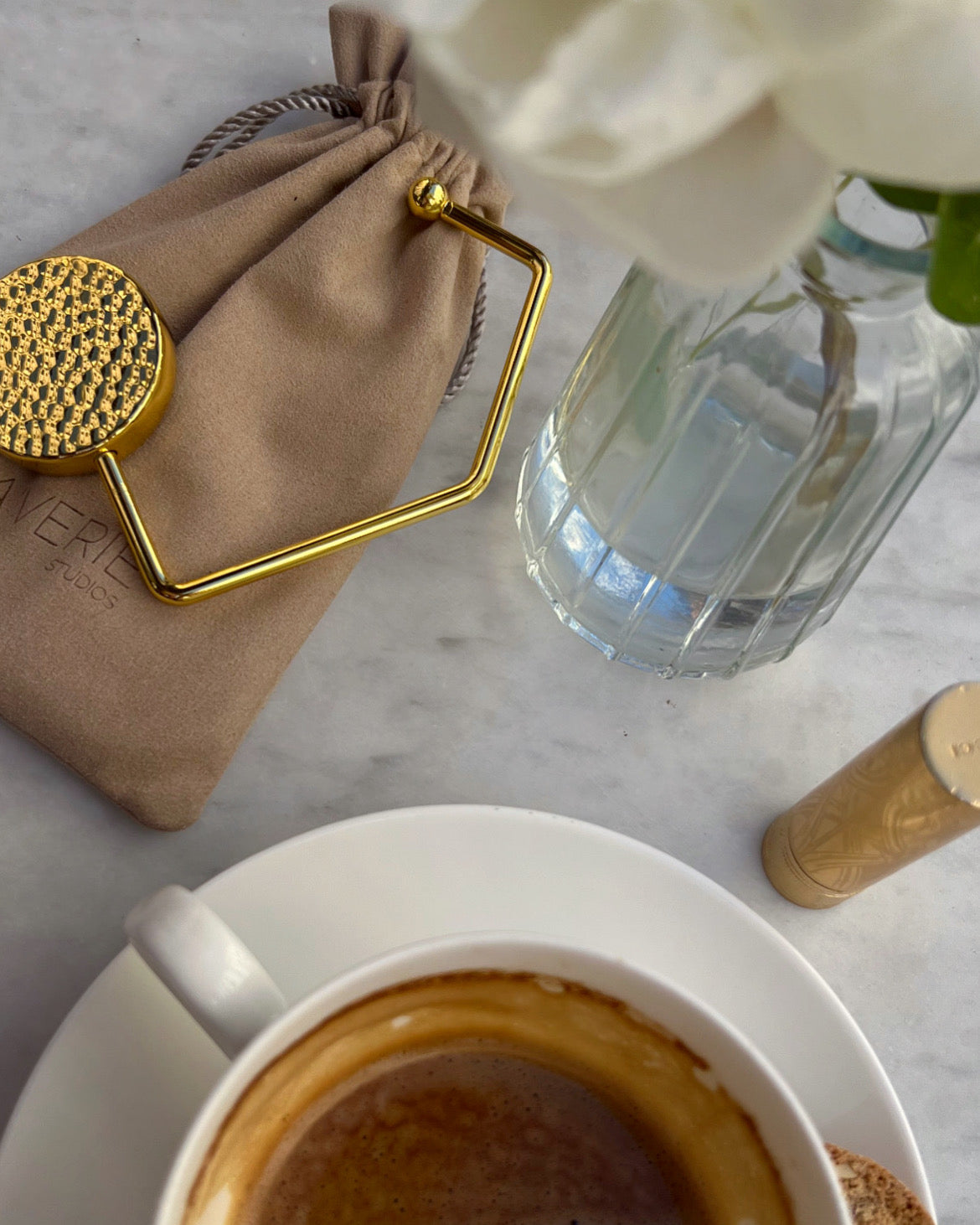 A'VERIE Bag Hook - Hammered Gold