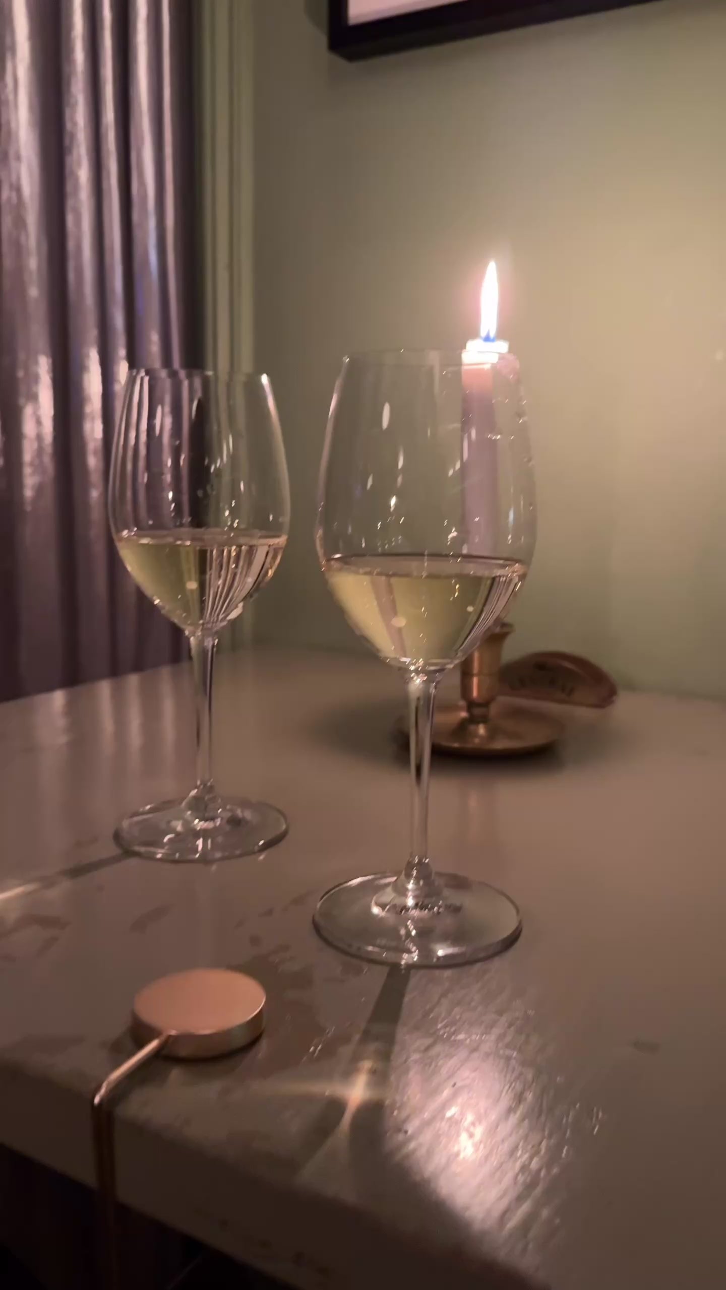 Premium väskkrok som kombinerar funktion och genomtänkt design.